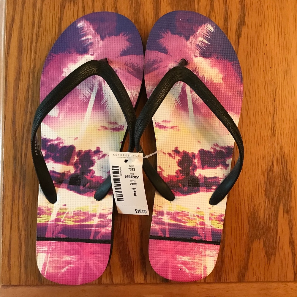 NWT Aeropostale Women's Flip Flops Size 7